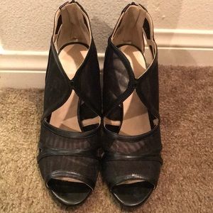 Nine West Peep Toe Heels Size 9
